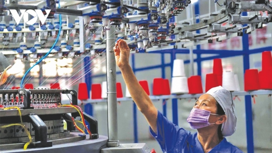 ADB raises 2022 economic growth projection for Vietnam to 7.5%
